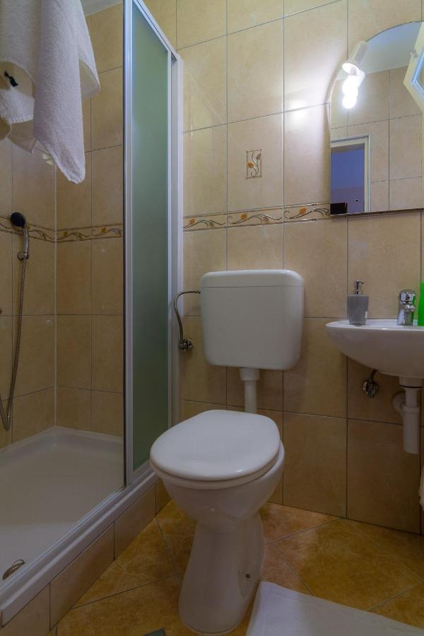 Apartman Haus Maja Banjol 外观 照片