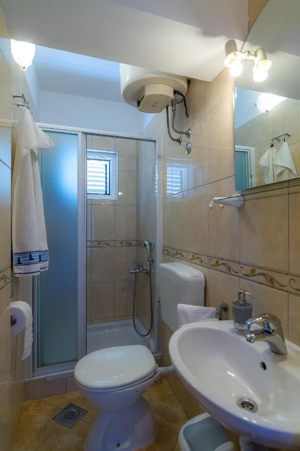 Apartman Haus Maja Banjol 外观 照片
