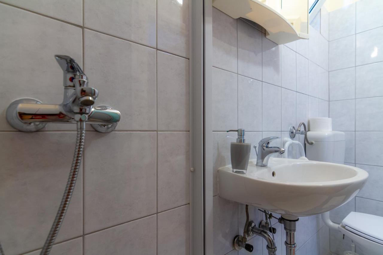 Apartman Haus Maja Banjol 外观 照片
