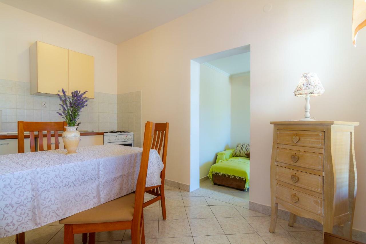 Apartman Haus Maja Banjol 外观 照片