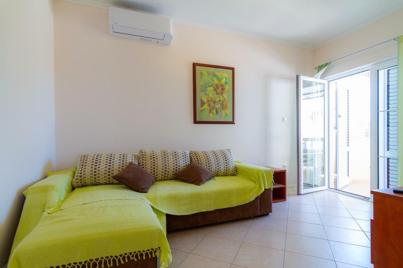 Apartman Haus Maja Banjol 外观 照片