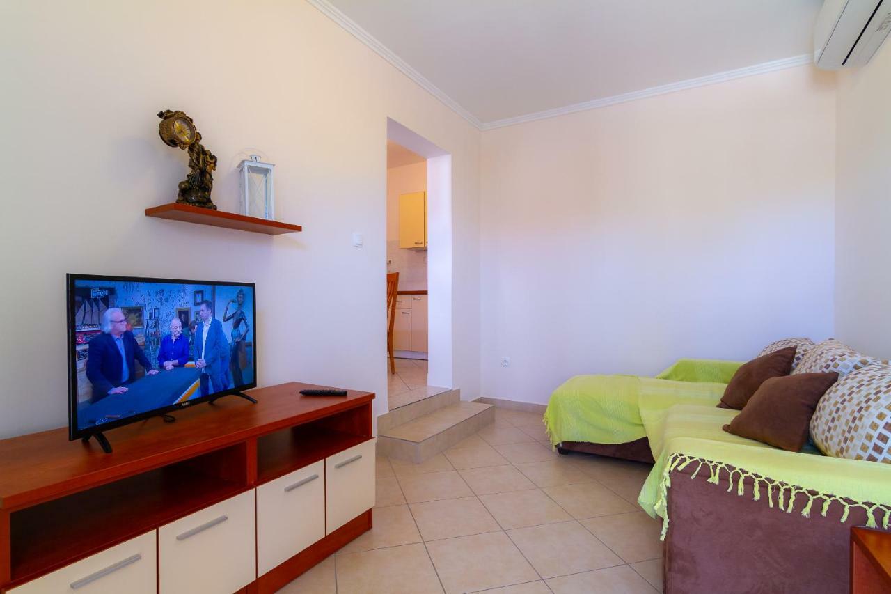 Apartman Haus Maja Banjol 外观 照片